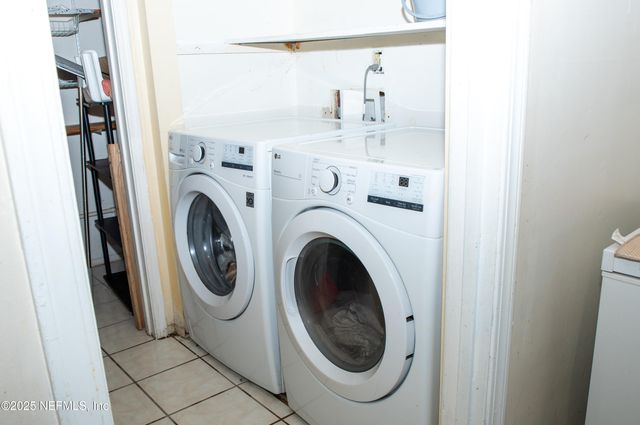 4822 WINDRUSH Lane, Jacksonville, FL 32217