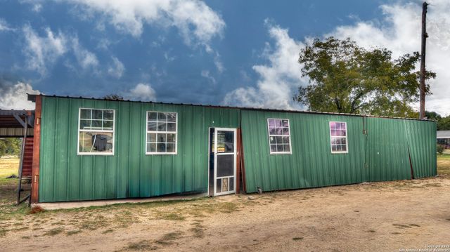 201 7th, Leakey, TX 78873