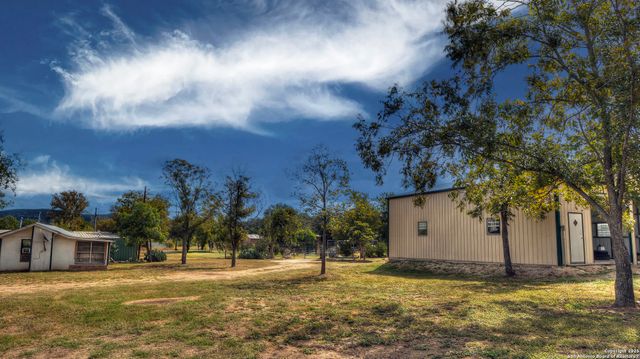 201 7th, Leakey, TX 78873