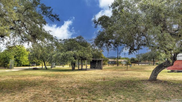 201 7th, Leakey, TX 78873