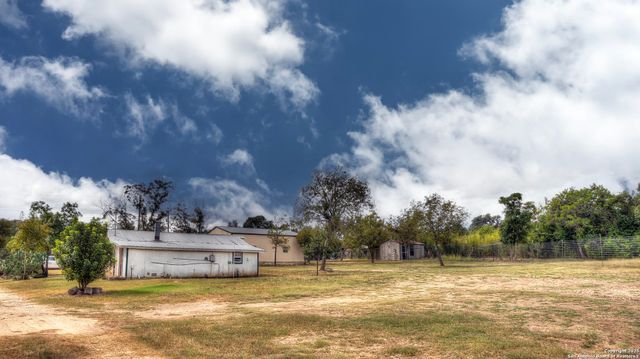 201 7th, Leakey, TX 78873