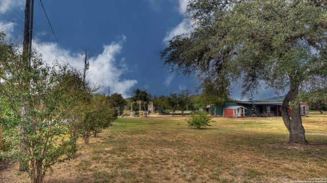 201 7th, Leakey, TX 78873