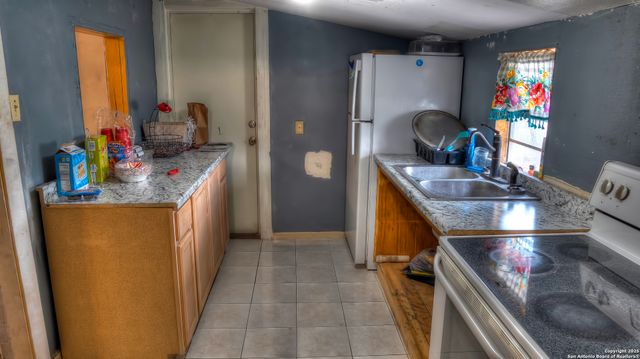 201 7th, Leakey, TX 78873