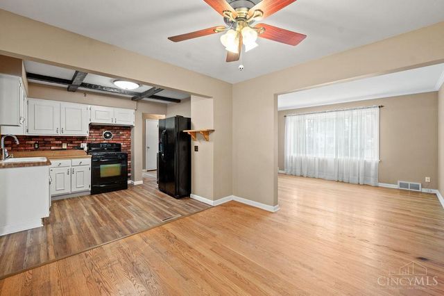 208 Brelsford Avenue, Trenton, OH 45067