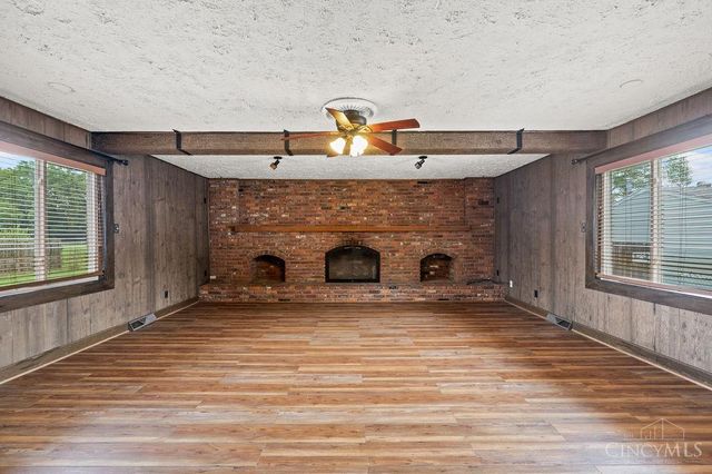 208 Brelsford Avenue, Trenton, OH 45067