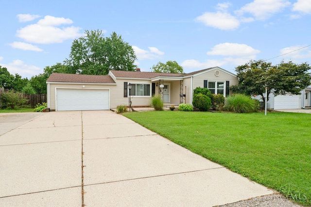 208 Brelsford Avenue, Trenton, OH 45067