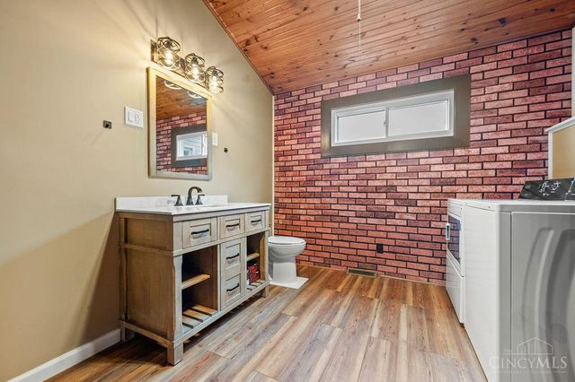 208 Brelsford Avenue, Trenton, OH 45067