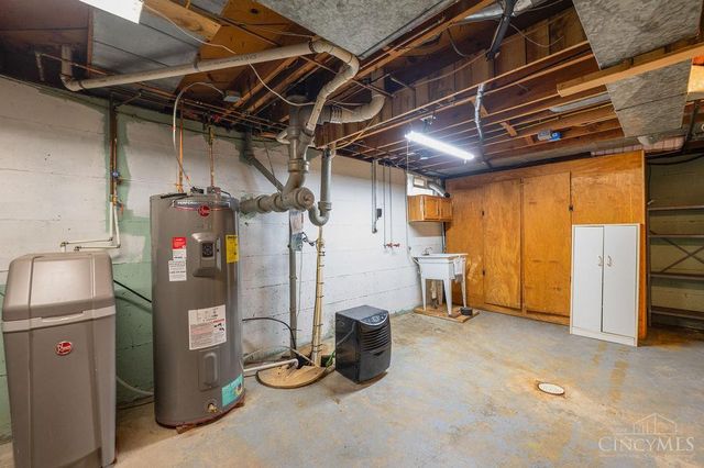 208 Brelsford Avenue, Trenton, OH 45067