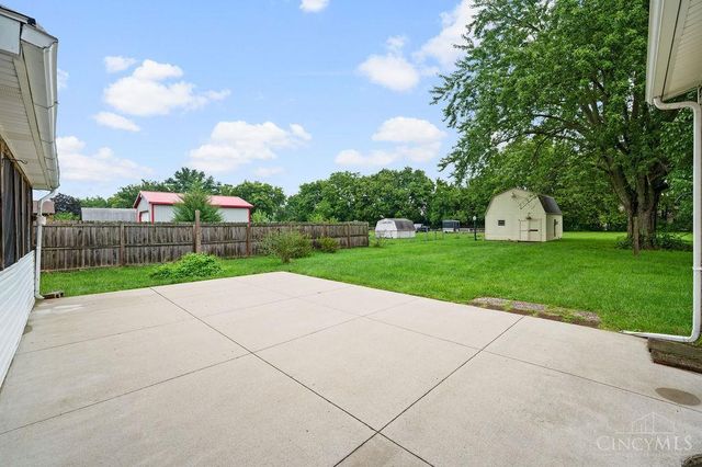 208 Brelsford Avenue, Trenton, OH 45067