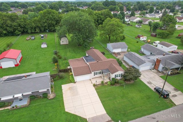 208 Brelsford Avenue, Trenton, OH 45067