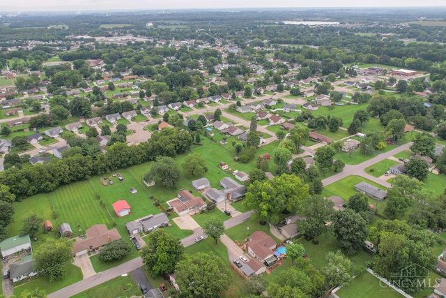 208 Brelsford Avenue, Trenton, OH 45067