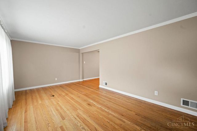 208 Brelsford Avenue, Trenton, OH 45067