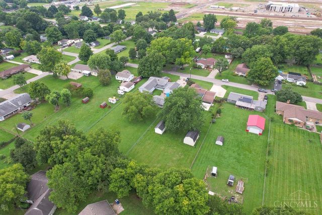 208 Brelsford Avenue, Trenton, OH 45067