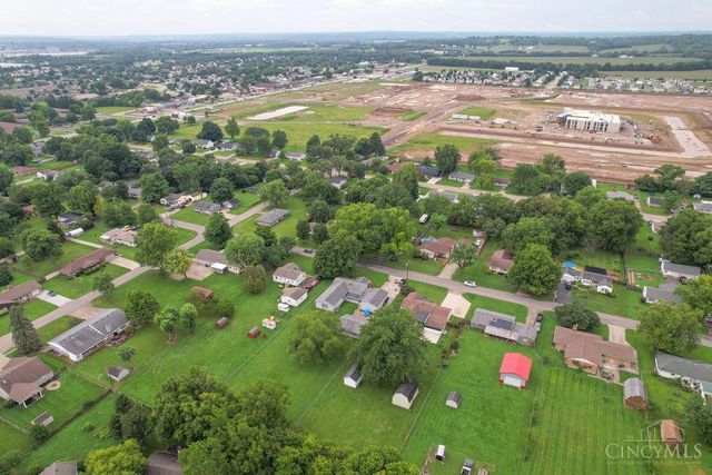208 Brelsford Avenue, Trenton, OH 45067