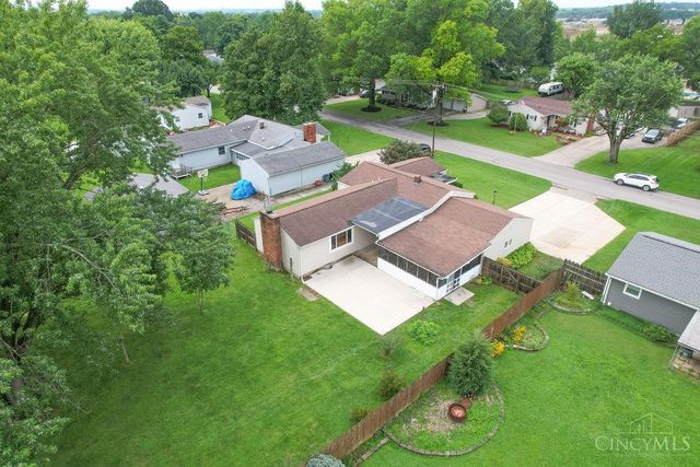 208 Brelsford Avenue, Trenton, OH 45067