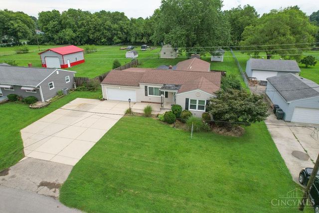 208 Brelsford Avenue, Trenton, OH 45067