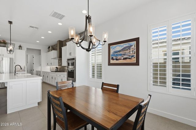 5934 E REDMONT Drive, Mesa, AZ 85215