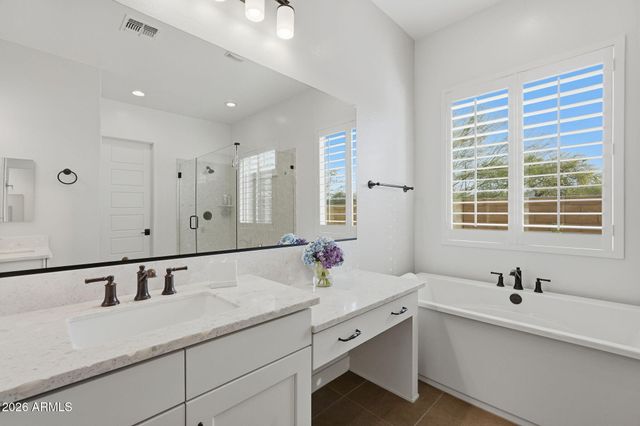 5934 E REDMONT Drive, Mesa, AZ 85215