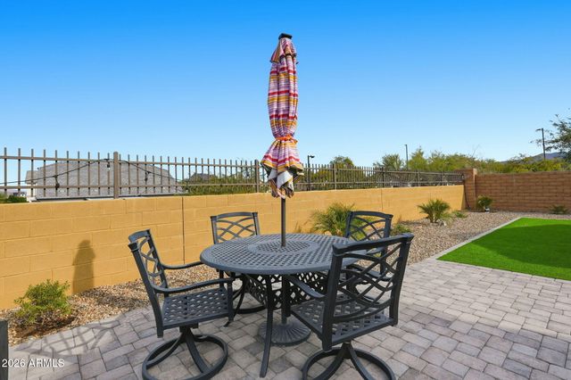 5934 E REDMONT Drive, Mesa, AZ 85215