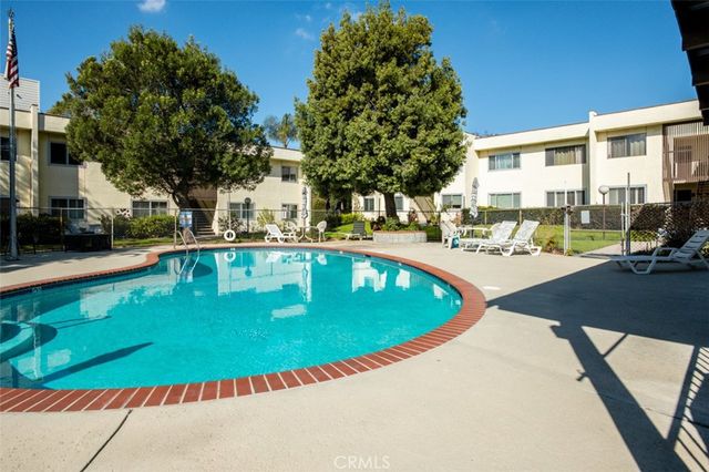 11813 Runnymede Street 14, North Hollywood, CA 91605