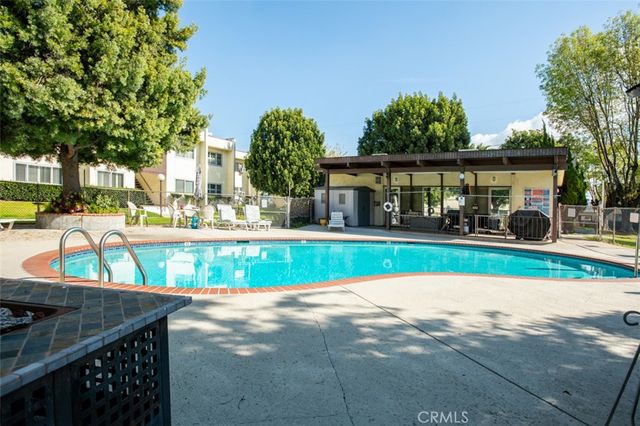 11813 Runnymede Street 14, North Hollywood, CA 91605