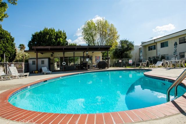 11813 Runnymede Street 14, North Hollywood, CA 91605