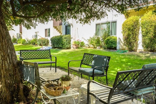 11813 Runnymede Street 14, North Hollywood, CA 91605
