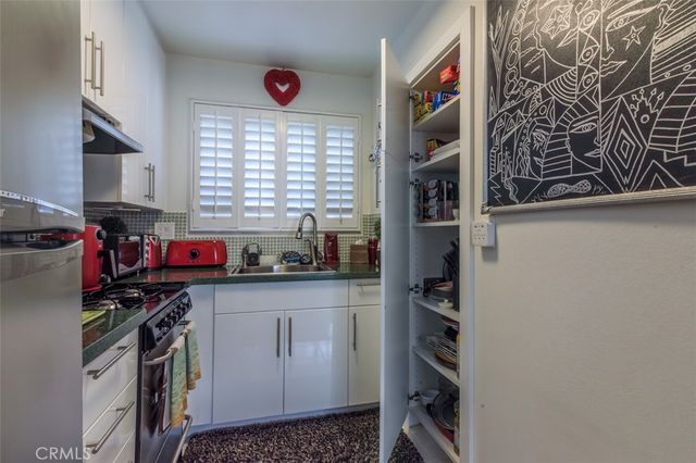 11813 Runnymede Street 14, North Hollywood, CA 91605