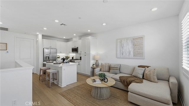 110 Mountaineer Drive, Rancho Mission Viejo, CA 92694