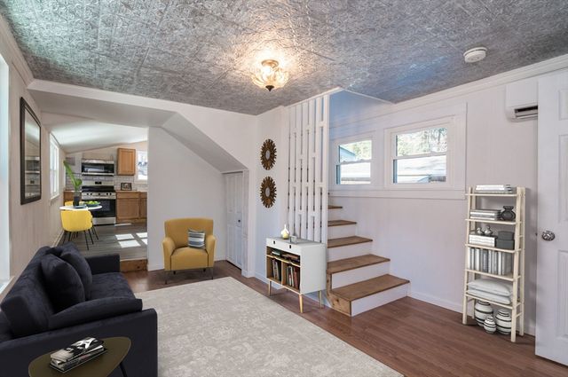 43 Laurel Park 43, Northampton, MA 01060