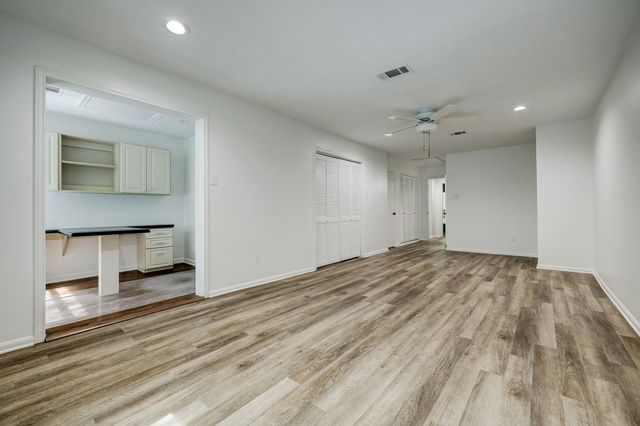 6725 Belmont Street, West University Place, TX 77005