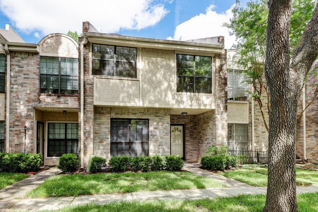 6725 Belmont Street, West University Place, TX 77005
