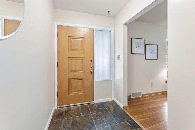 3885 Overdale Drive, Upper Arlington, OH 43220