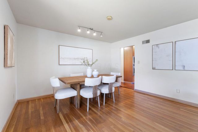 3885 Overdale Drive, Upper Arlington, OH 43220