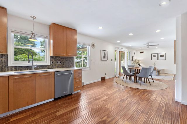 3885 Overdale Drive, Upper Arlington, OH 43220