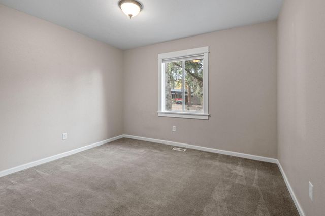 1848 NE 14th Street, Bend, OR 97701