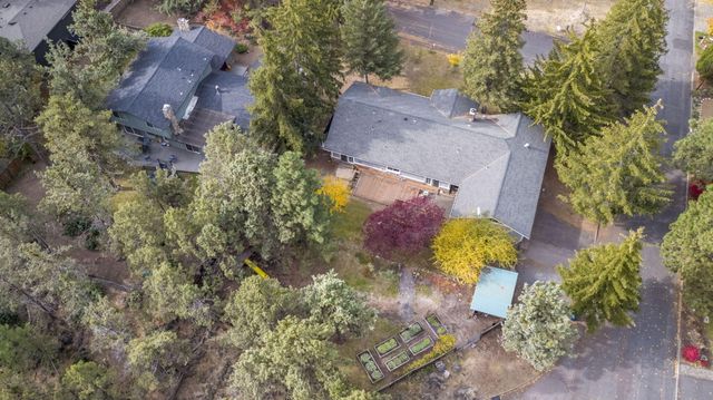 1848 NE 14th Street, Bend, OR 97701