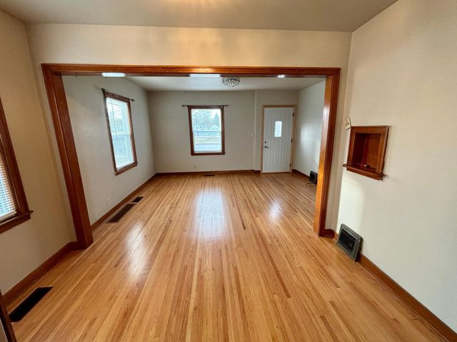 118 Crocker Avenue N, Thief River Falls, MN 56701