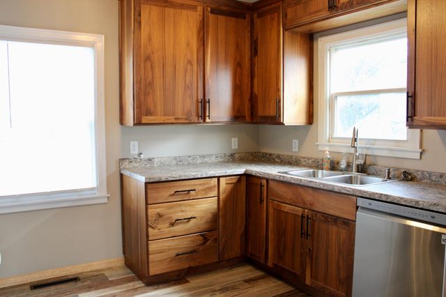 118 Crocker Avenue N, Thief River Falls, MN 56701