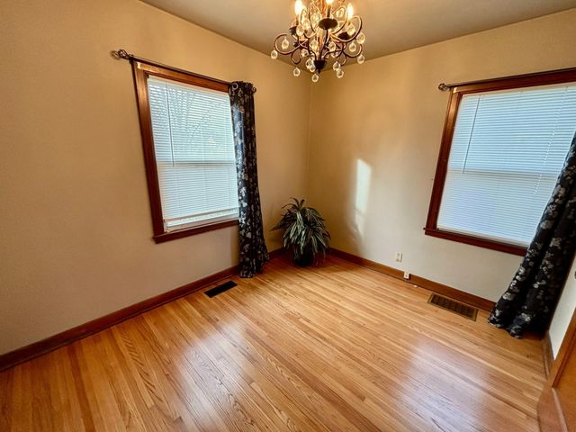 118 Crocker Avenue N, Thief River Falls, MN 56701