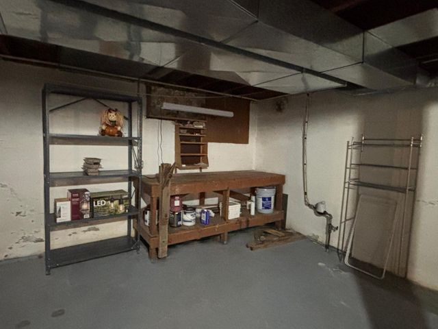 118 Crocker Avenue N, Thief River Falls, MN 56701