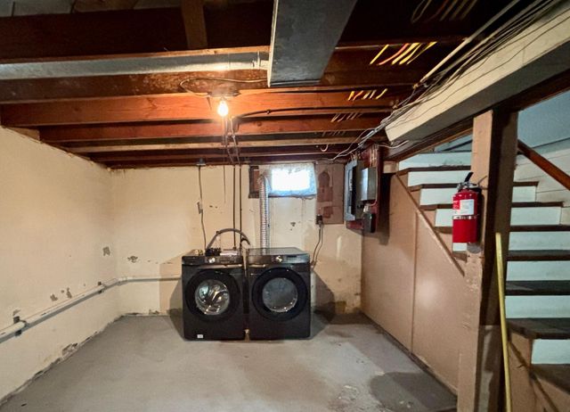 118 Crocker Avenue N, Thief River Falls, MN 56701