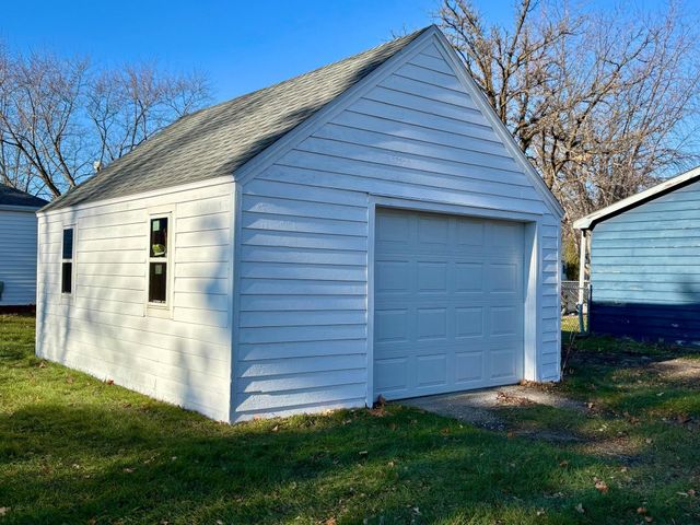 118 Crocker Avenue N, Thief River Falls, MN 56701