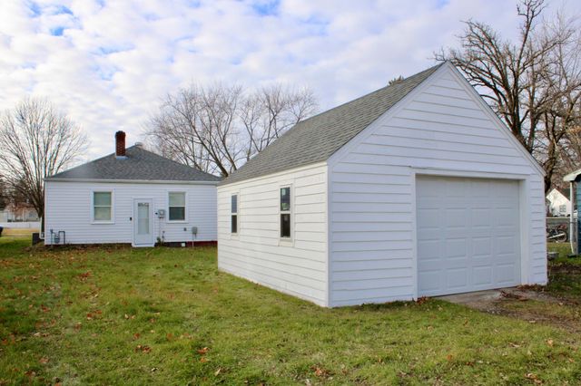 118 Crocker Avenue N, Thief River Falls, MN 56701