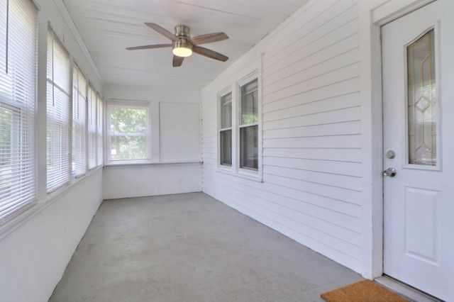 1022 PENN LINE RD, Paulsboro, NJ 08066