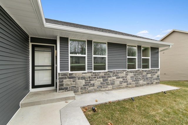 11308 N Mason Drive, Edgerton, WI 53534