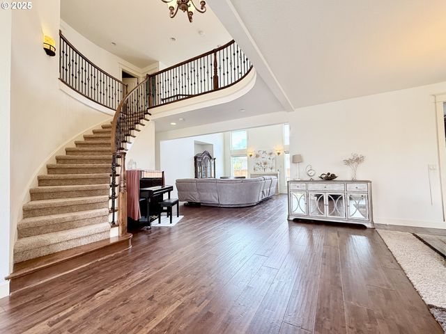 13526 Se ELLEN Dr, Clackamas, OR 97015