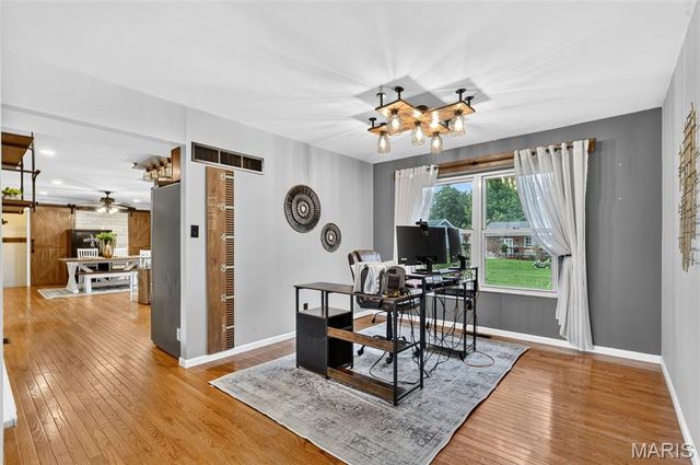 2616 Headland Drive, St Charles, MO 63301