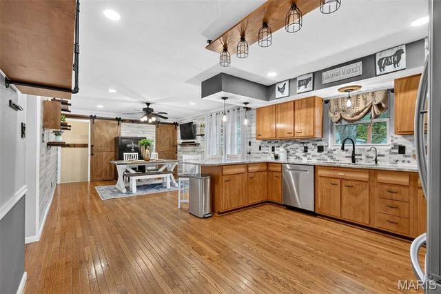 2616 Headland Drive, St Charles, MO 63301
