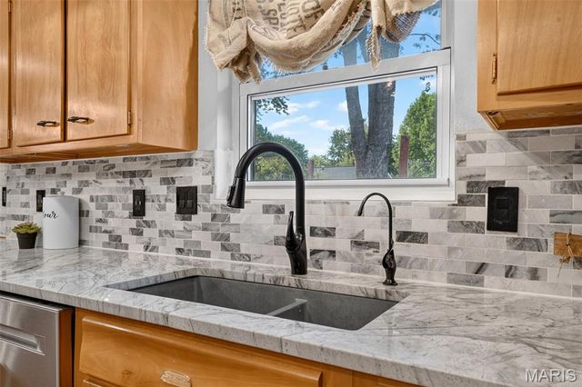 2616 Headland Drive, St Charles, MO 63301